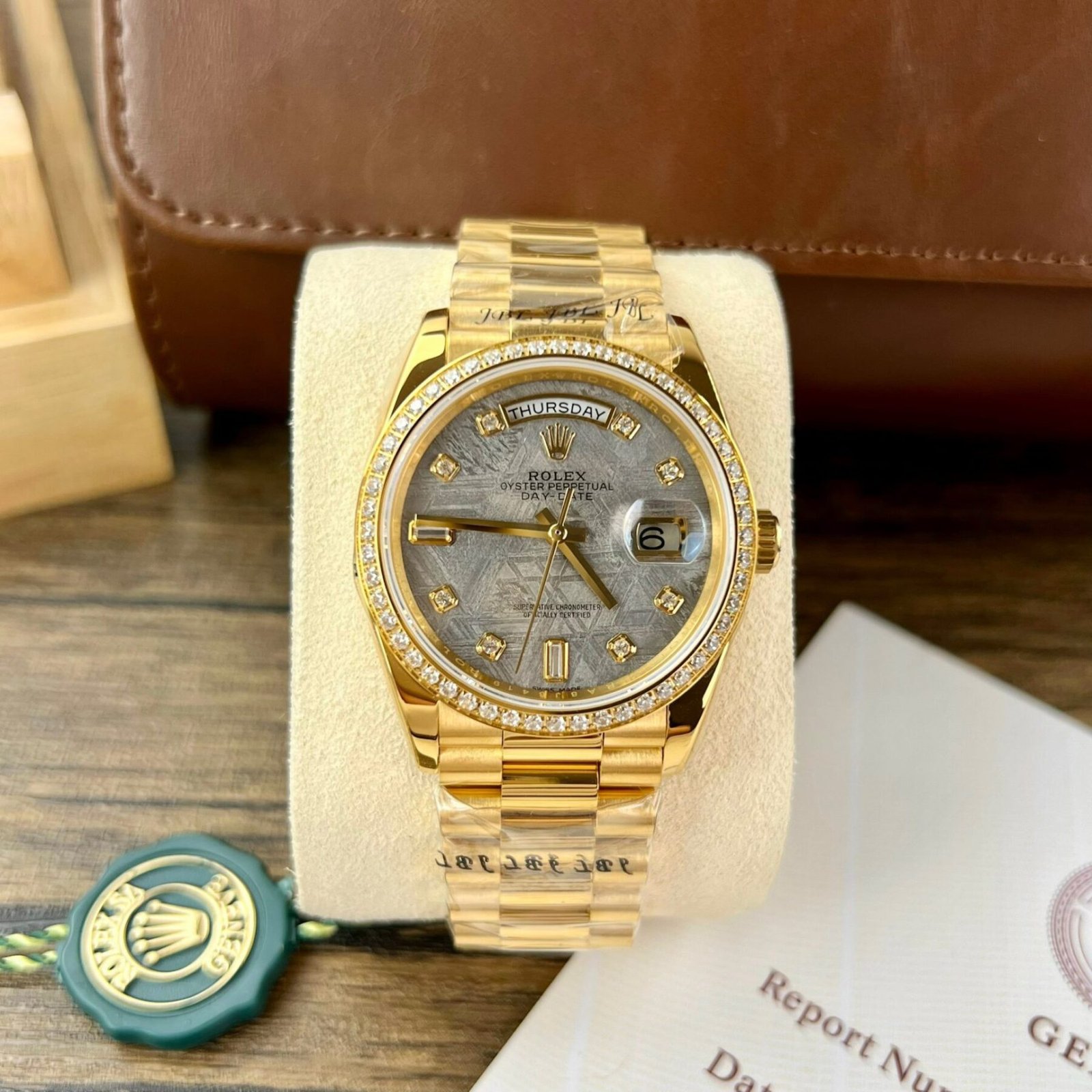 1750588227-98.jpg Rolex Day-Date YG Plated Meteorite Dial CZ Diamonds 36mm Super Clone - 图片 1