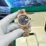 Rolex Day-Date RG Plated Dark MOP Dial CZ Diamonds 40mm BPF Replica - 图片 2