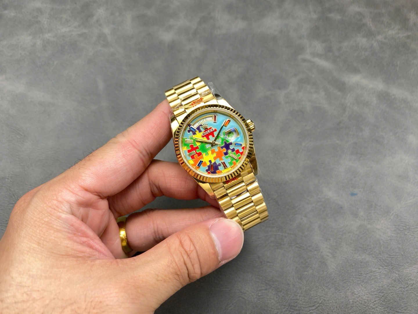 1750589564-598.jpg Rolex Day-Date 128238 YG Plated Puzzle Motif Dial 36mm Super Clone - 图片 1
